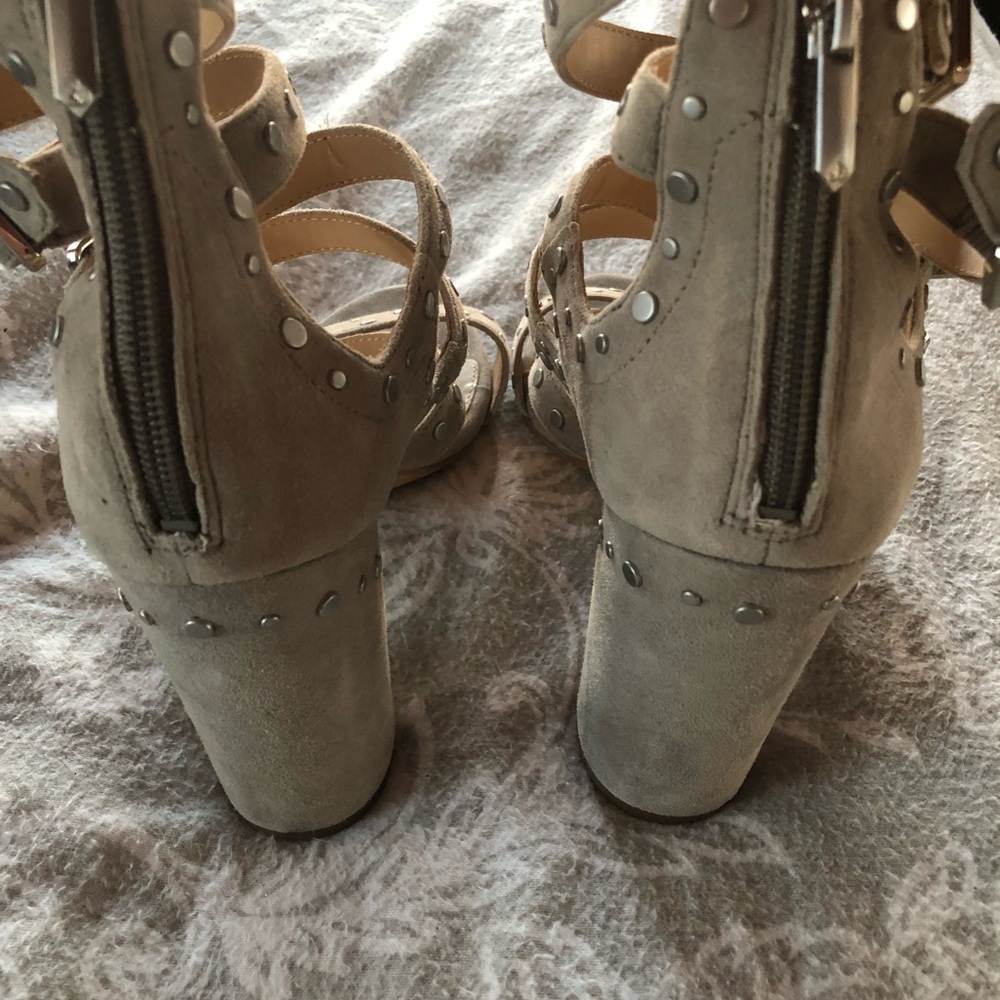 Sam Edelman studded gray strappy suede block heels - Picture 2 of 6